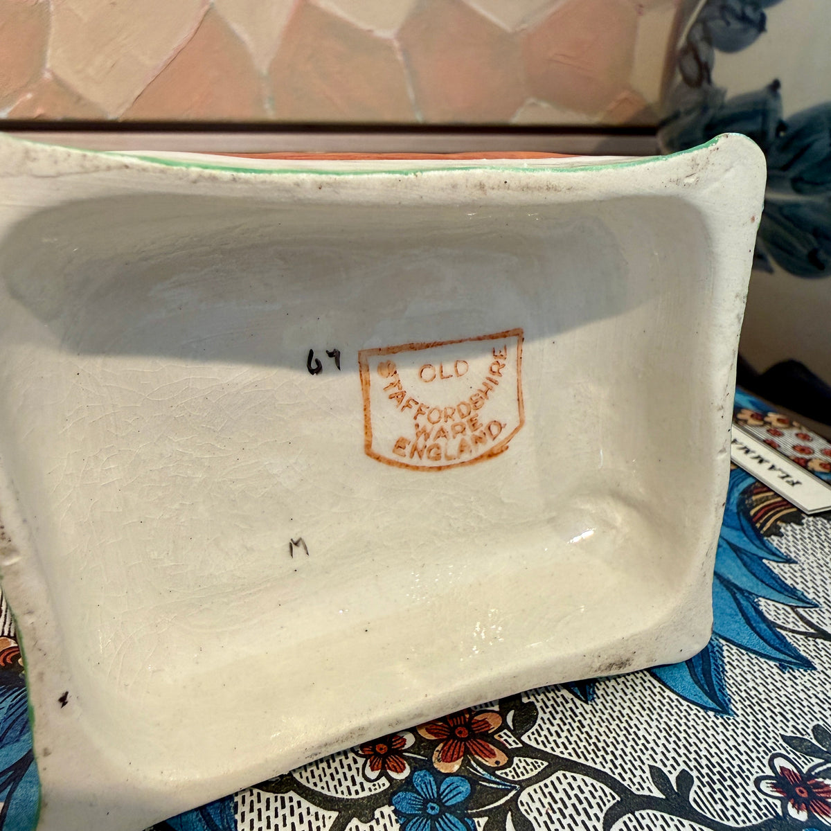 Late 19th - Early 20th Century Staffordshire England Pottery Pair of Mantel Cats on Cushions