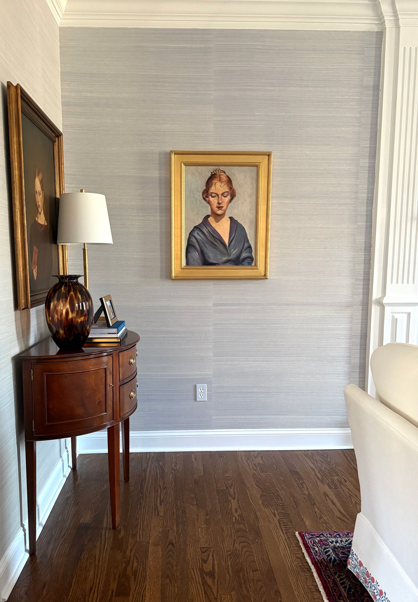 Vintage American Lady with Small Crown Portrait Oil Painting in Gold Frame