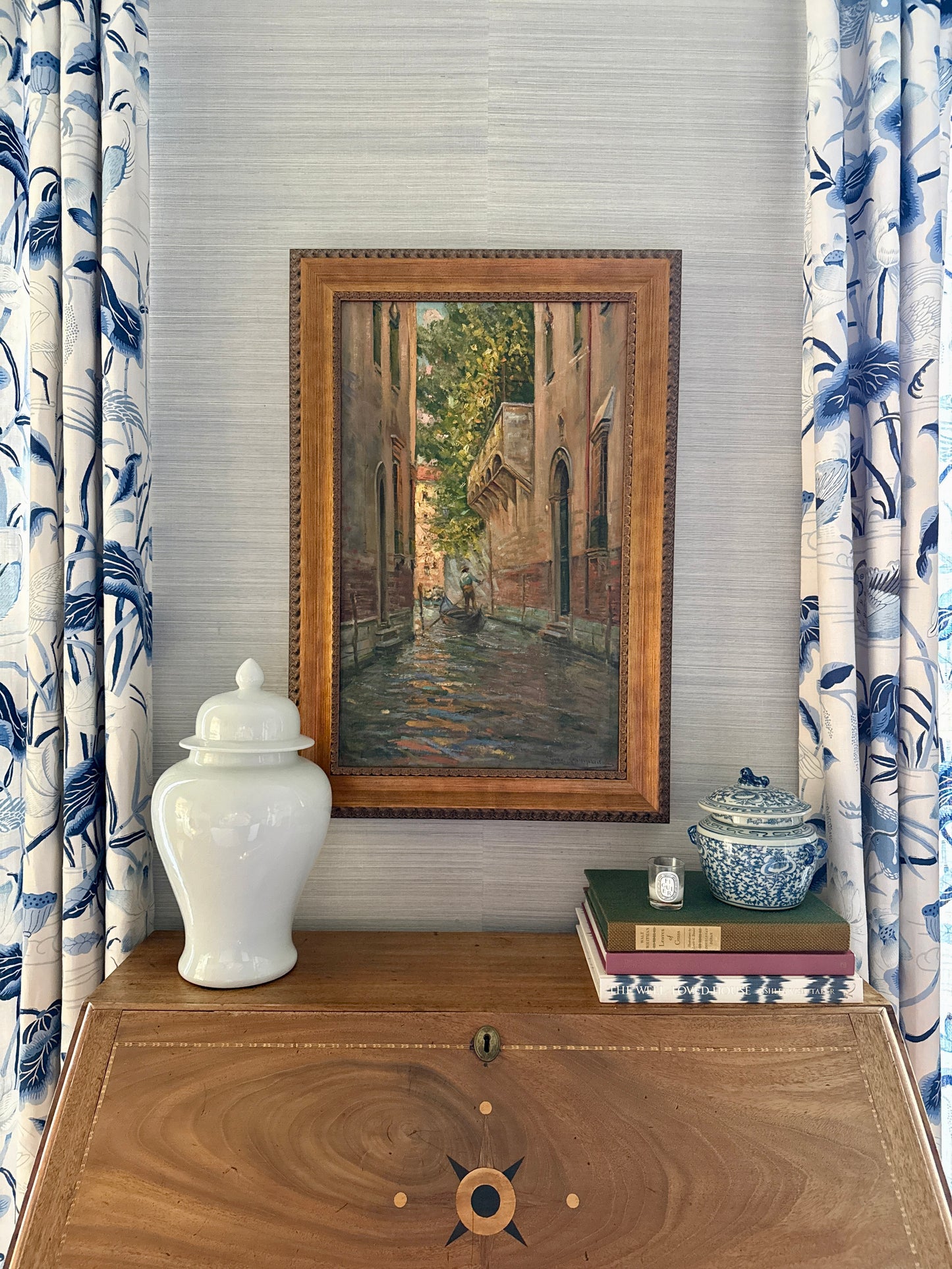 Early 20th Century Venetian Canal Venice Italy Oil Painting in Gold Frame