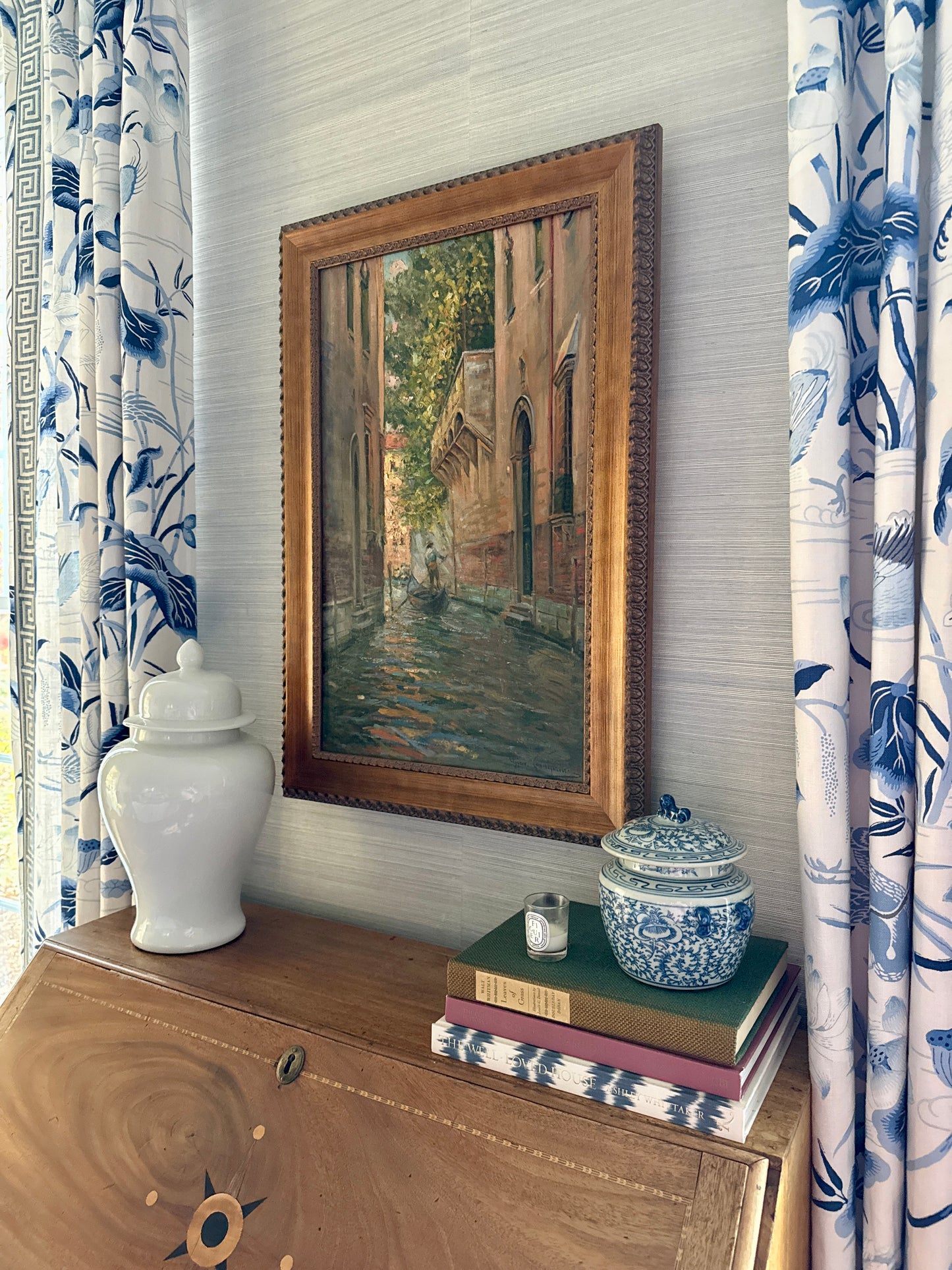 Early 20th Century Venetian Canal Venice Italy Oil Painting in Gold Frame